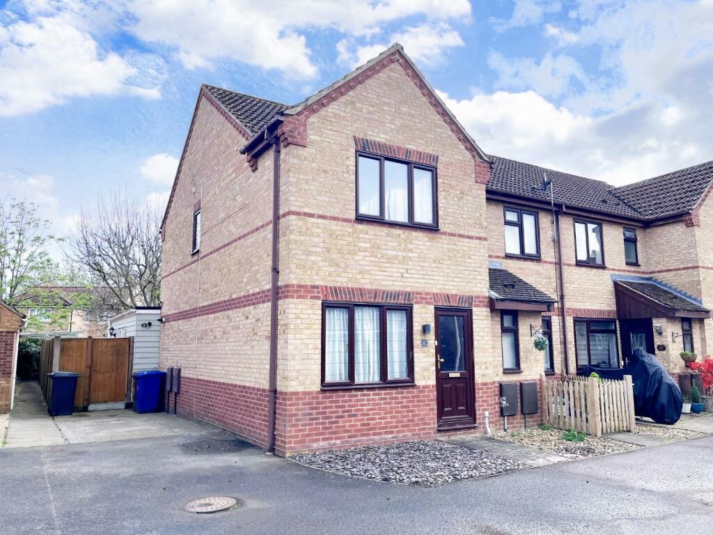 2 bedroom house for sale in Charles Melrose Close, Mildenhall, Bury St