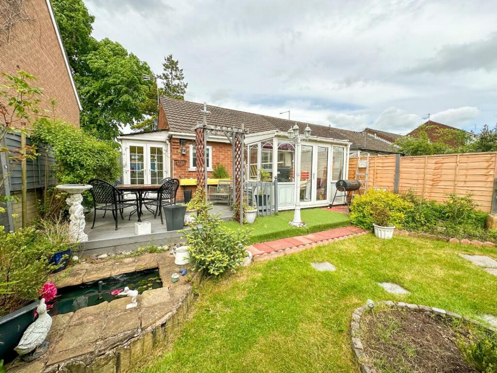 1 bedroom bungalow for sale in Didsbury Road, Stockport, SK4