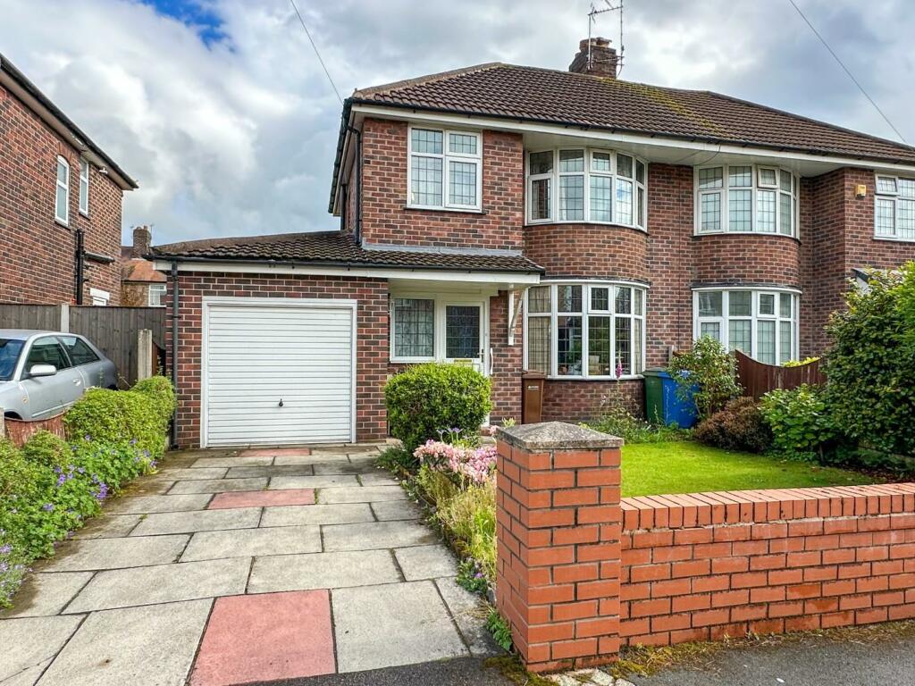 4 bedroom semidetached house for sale in Ranworth Avenue, Heaton