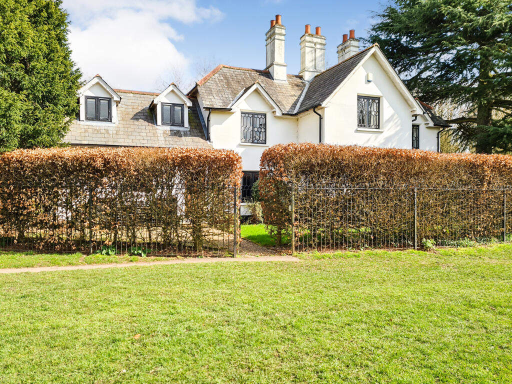 Main image of property: Laleham Park, Laleham