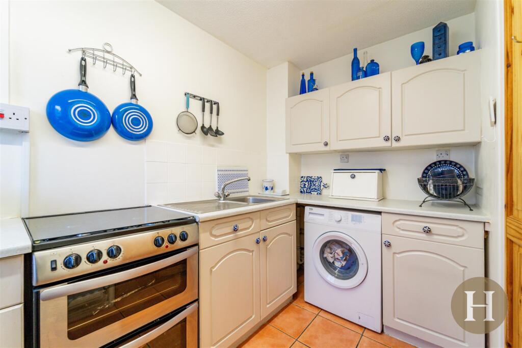 Additional property image - Fredas Grove, Harborne, Birmingham, B17