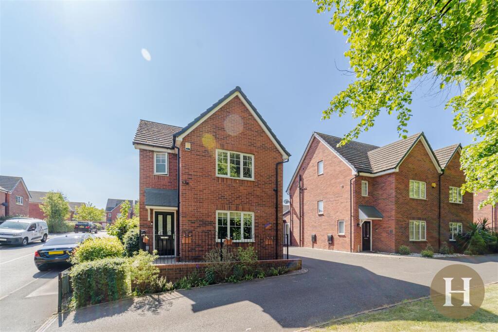 3 bedroom detached house