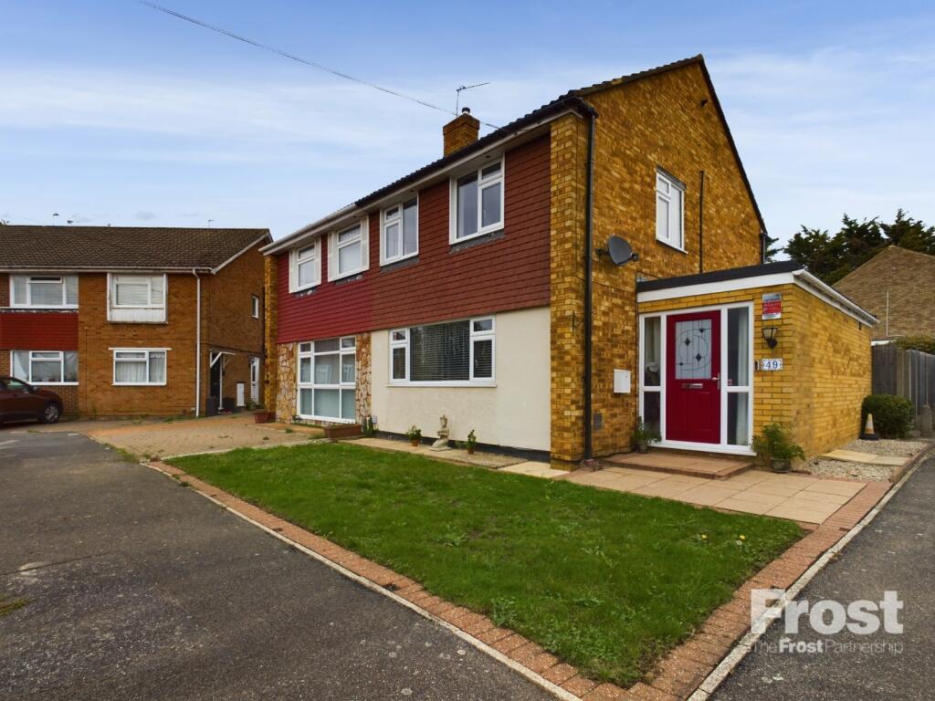3 bedroom semidetached house for sale in Anderson Drive, Ashford