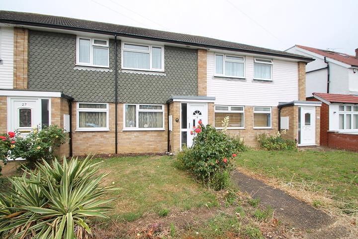 Main image of property: 27a Kenilworth Road, Ashford, Surrey, TW15