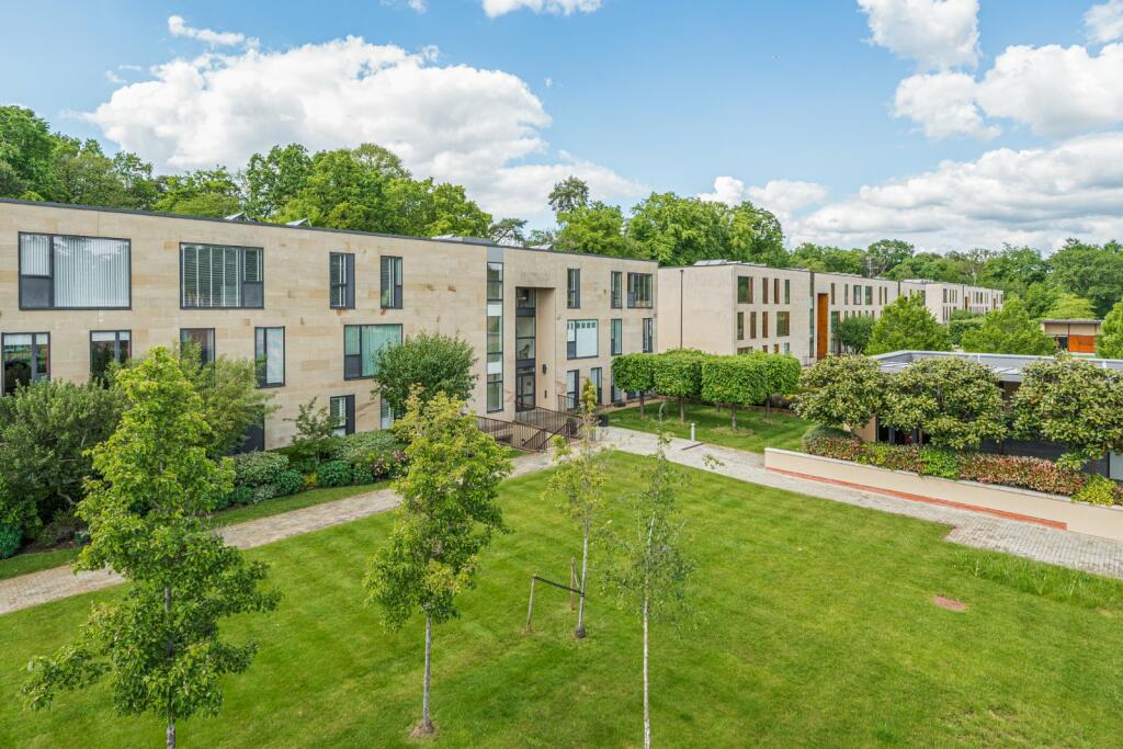 3 bedroom apartment for sale in Cliveden Gages, Taplow, Maidenhead