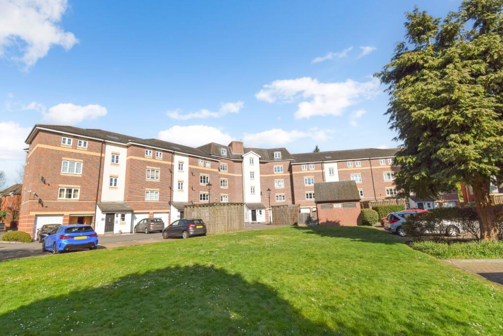 Main image of property: Bath Road, Cippenham, Berkshire, SL1