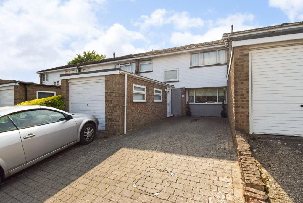 Main image of property: Minniecroft Road, Burnham, Buckinghamshire, SL1