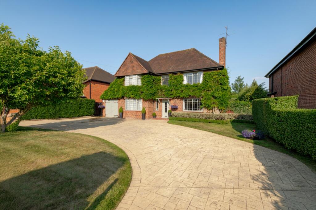 Main image of property: Green Lane, Burnham, Buckinghamshire, SL1