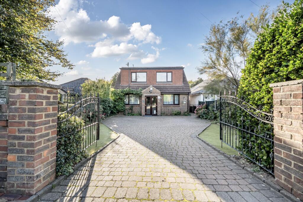 Main image of property: Lent Rise Road, Taplow, Buckinghamshire, SL6