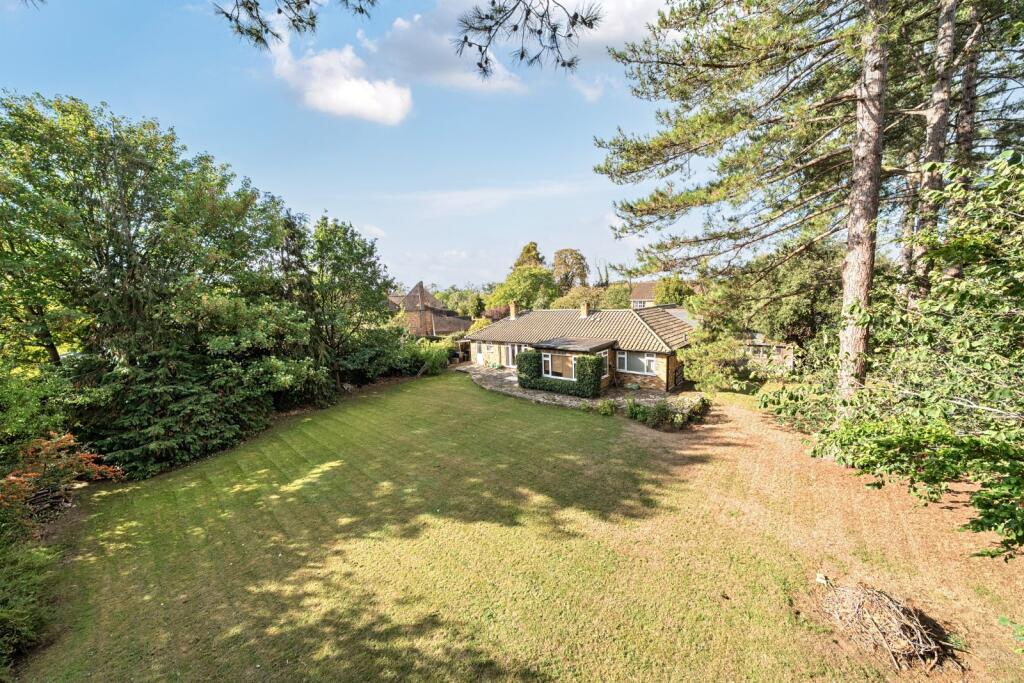 Main image of property: Taplow Common Road, Burnham, Buckinghamshire, SL1