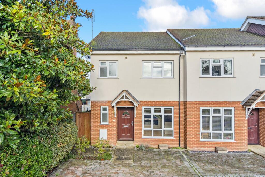 Main image of property: Rickmansworth Lane, Chalfont St Peter, Buckinghamshire, SL9