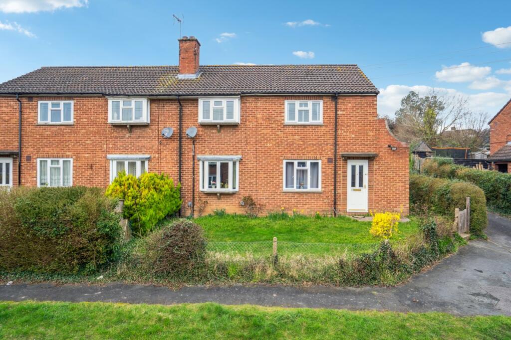 Main image of property: Topland Road, Chalfont St. Peter, Gerrards Cross, SL9