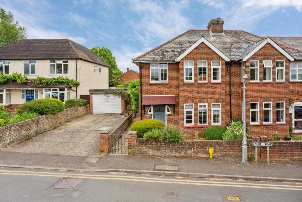 Main image of property: Laurel Road, Chalfont St Peter, Buckinghamshire, SL9