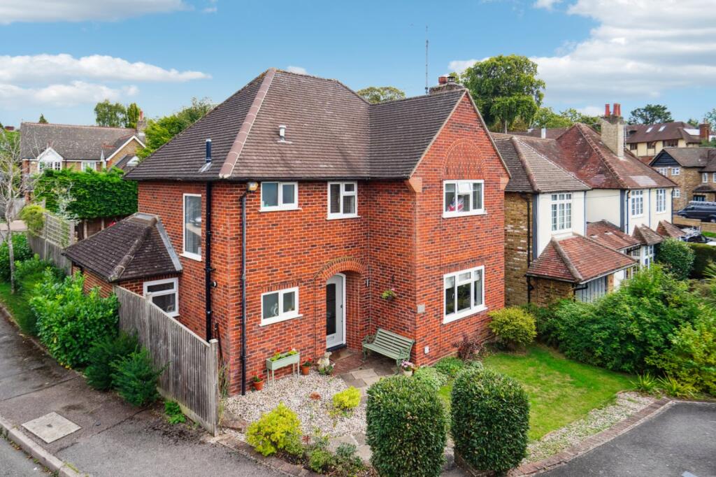Main image of property: Joiners Lane, Chalfont St. Peter, Gerrards Cross, Buckinghamshire, SL9