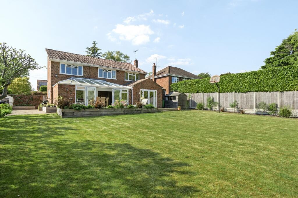 Main image of property: Merlewood Close, High Wycombe, Buckinghamshire, HP11