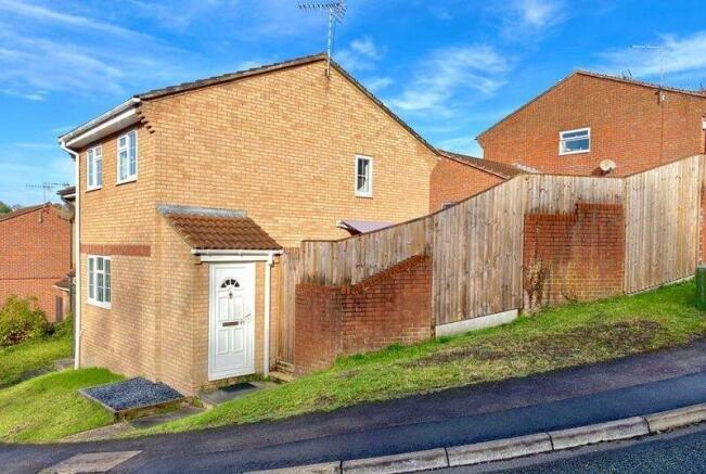 Main image of property: Nicholas Gardens, High Wycombe, Buckinghamshire, HP13
