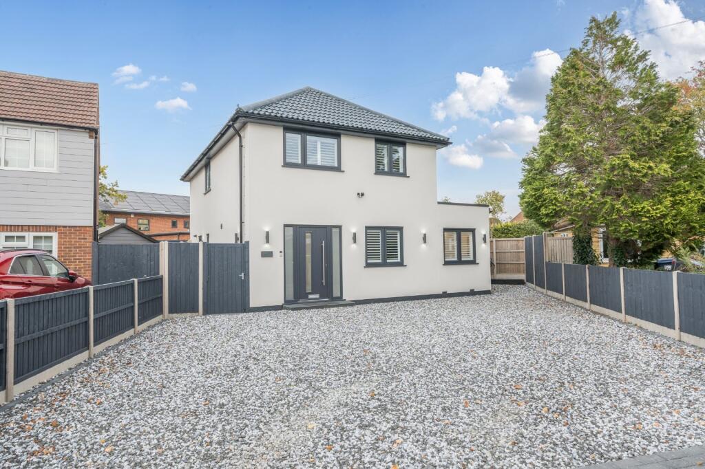 Main image of property: Green Crescent, Flackwell Heath, High Wycombe, Buckinghamshire, HP10