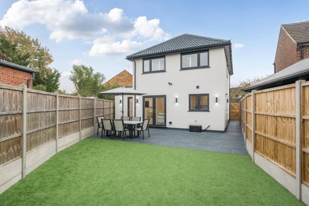 Main image of property: Green Crescent, Flackwell Heath, High Wycombe, Buckinghamshire, HP10