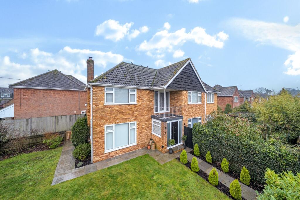 Main image of property: Cherrywood Gardens, Flackwell Heath, High Wycombe, HP10