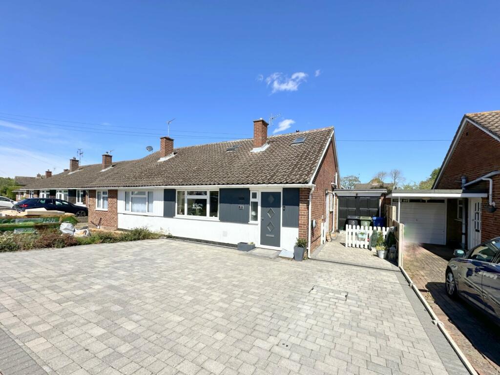 4 bedroom semi-detached house for sale in Hayse Hill, Windsor ...