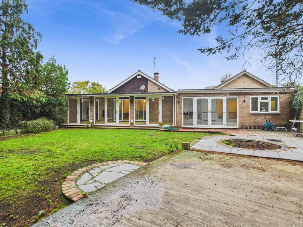 Main image of property: Queens Road, Datchet, Berkshire, SL3