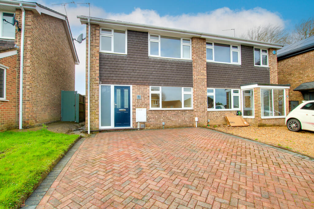 3 bedroom semidetached house for sale in Hedge End! Three Bedroom Semi