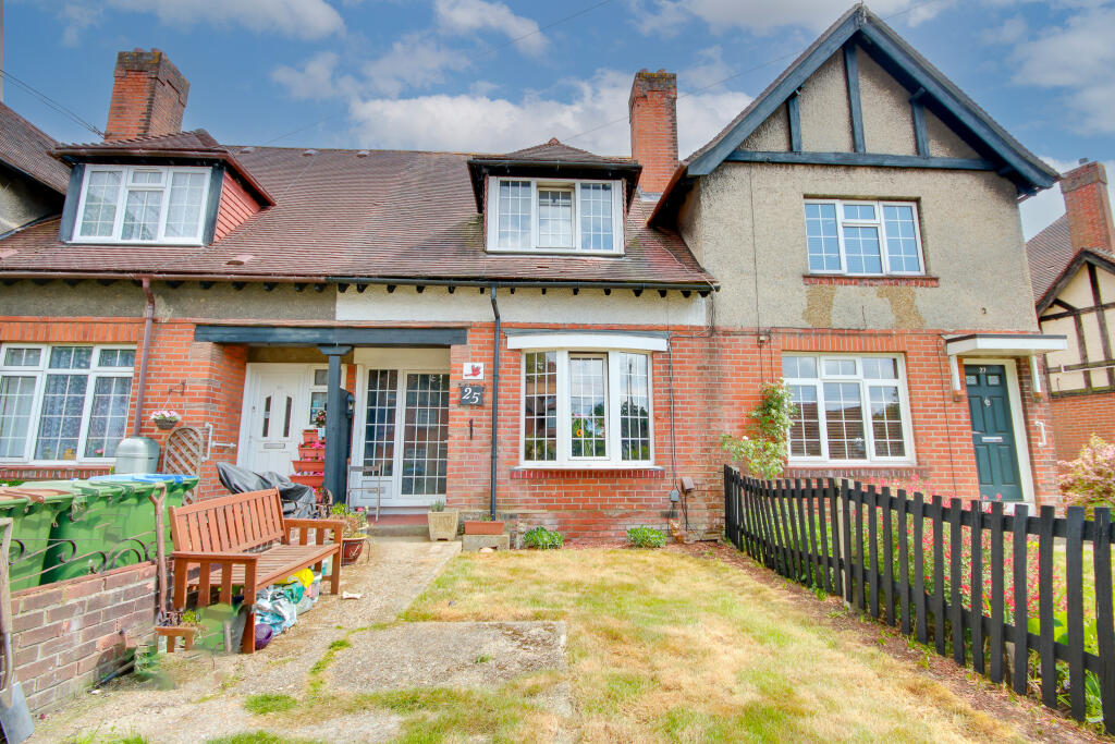 Main image of property: MERRYOAK! CHAIN FREE! SUNNY ASPECT REAR GARDEN!