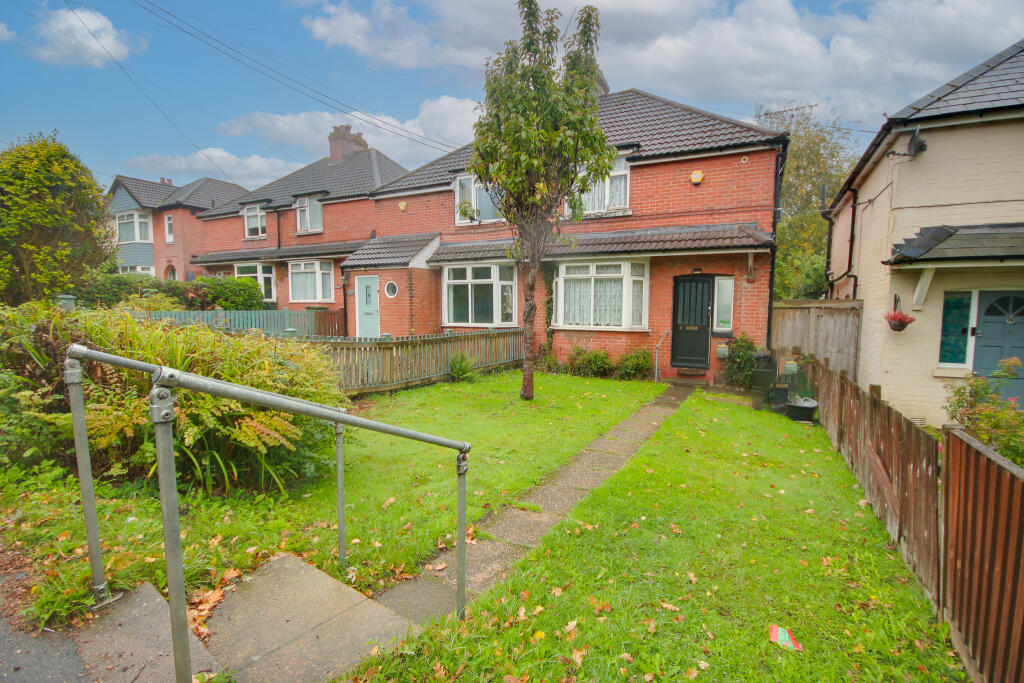 Main image of property: KANES HILL! NO FORWARD CHAIN! WESTERLY ASPECT GARDEN!