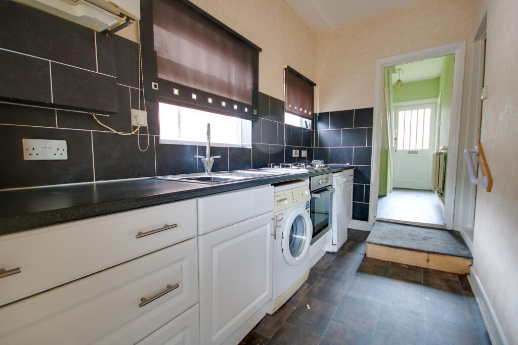 Main image of property: KANES HILL! NO FORWARD CHAIN! WESTERLY ASPECT GARDEN!