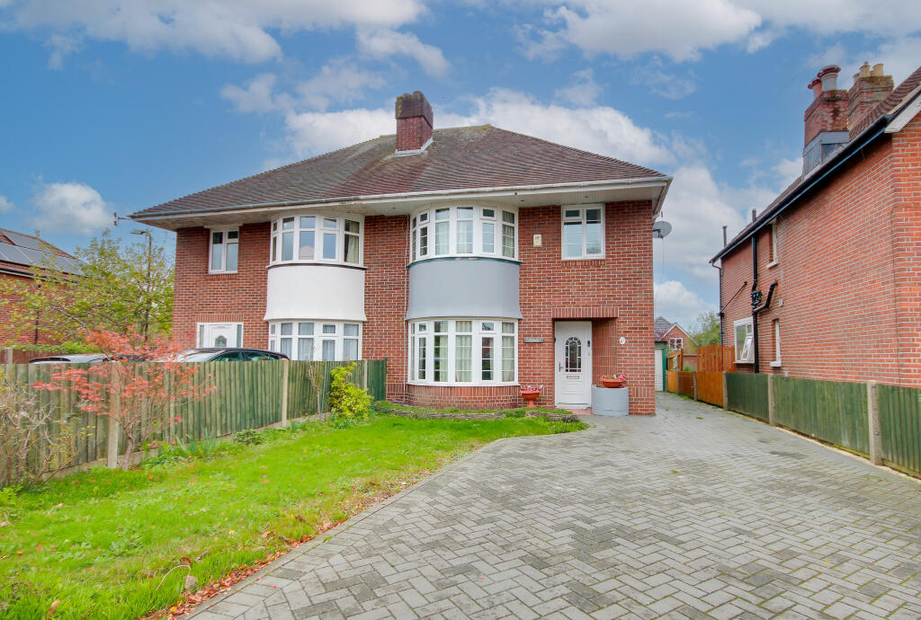 Main image of property: BITTERNE! NO FORWARD CHAIN! LOTS OF PARKING! A MUST SEE!