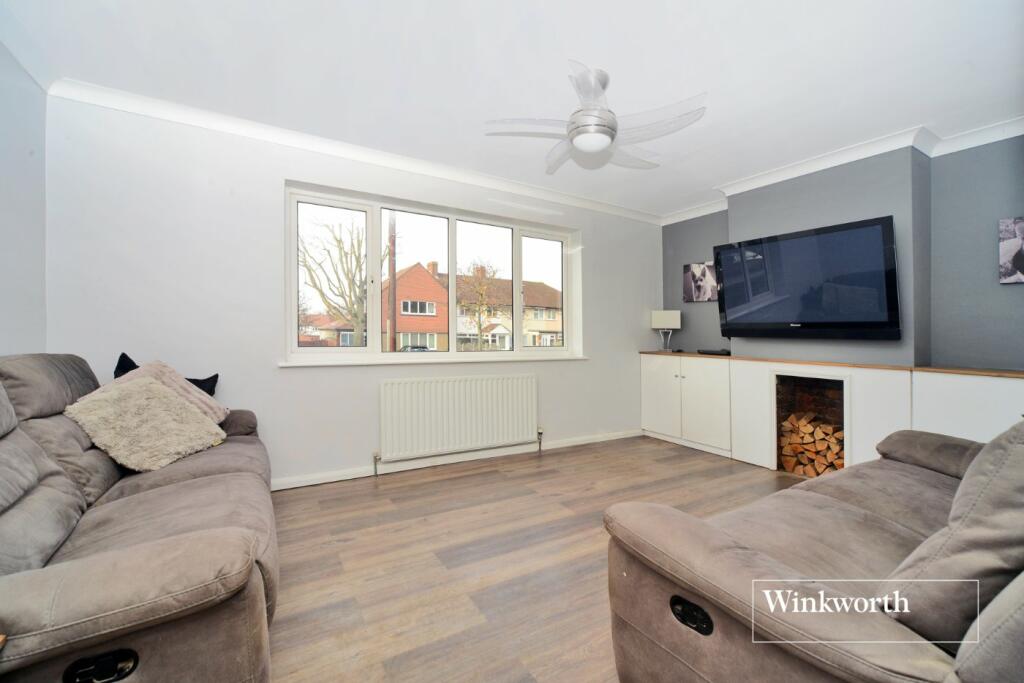 3 bedroom end of terrace house for sale in St. Philips Avenue
