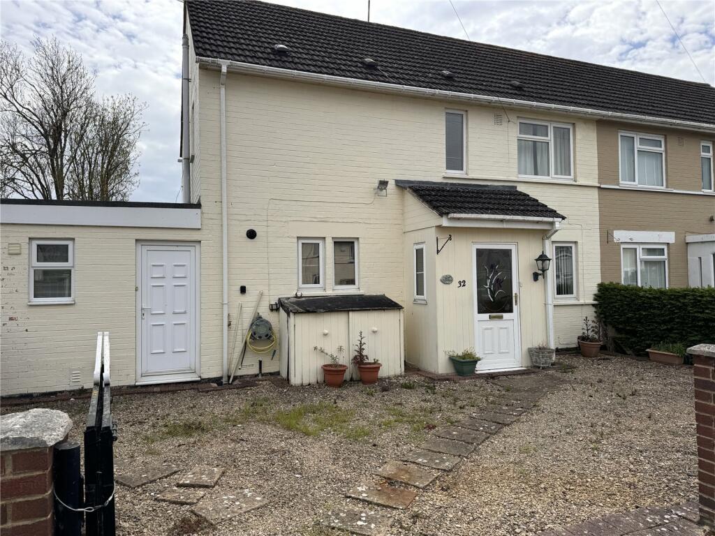 3 bedroom semi-detached house for sale in Lichfield Road, Barnwood, Gloucester, GL4