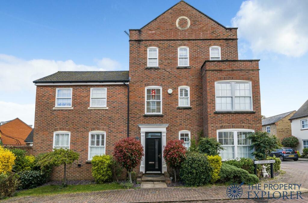 5 bedroom detached house for sale in Stanswood Grange, Sherfield Park, RG27
