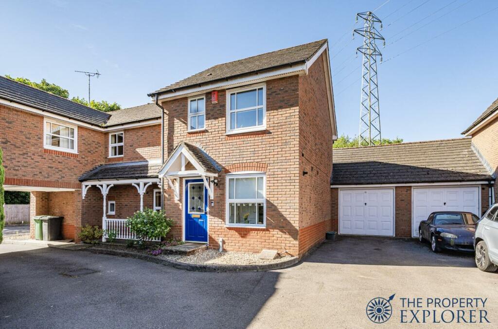2 bedroom semi-detached house for sale in Dickens Lane, Old Basing, RG24
