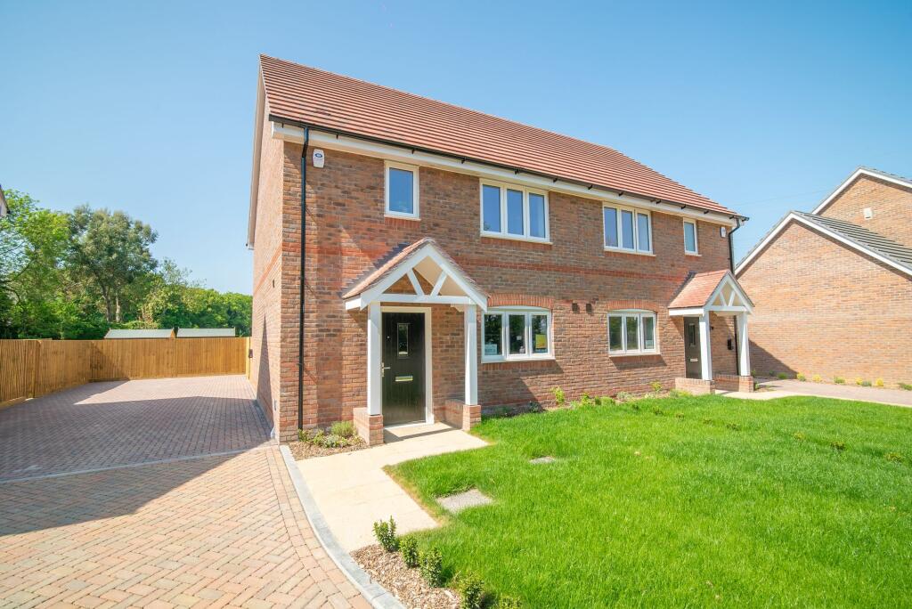 Main image of property: Meadow View, Pamber End, RG26