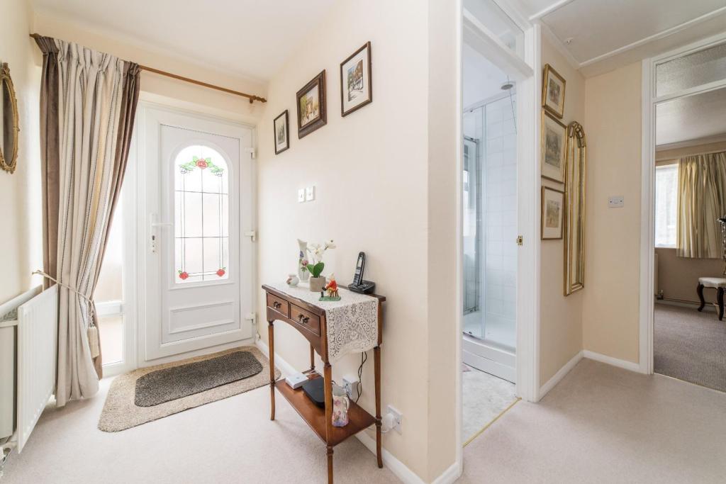 2 bedroom bungalow for sale in Shearwater Avenue, Whitstable, CT5