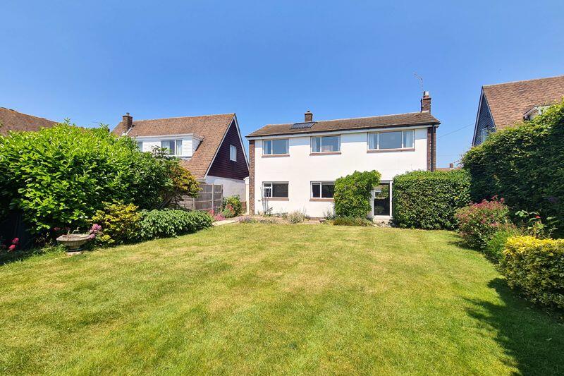 3 bedroom detached house for sale in Westcliff Close, LeeontheSolent