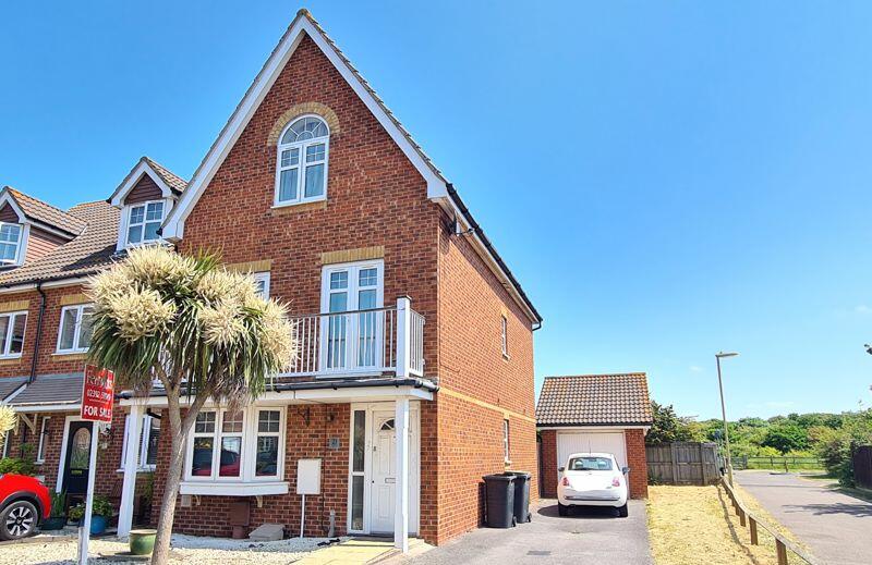 4 bedroom house for sale in Proctor Drive, LeeOnTheSolent, PO13