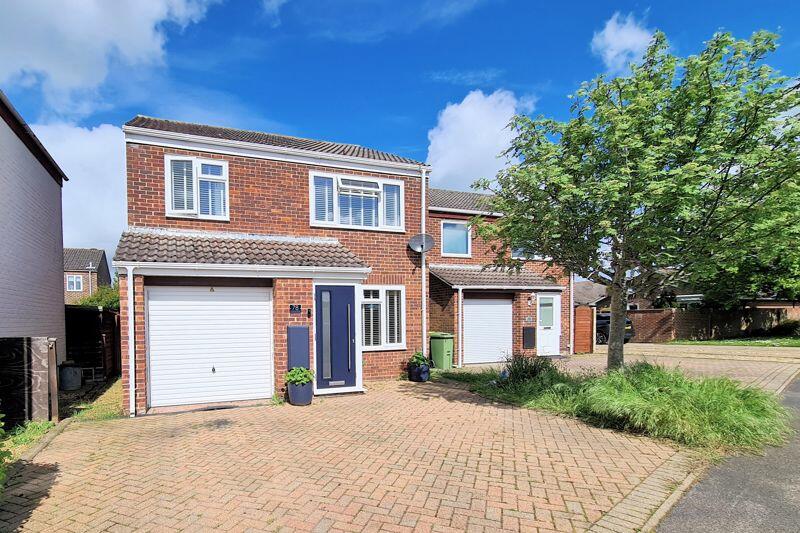 3 bedroom detached house for sale in Plymouth Drive, Stubbington