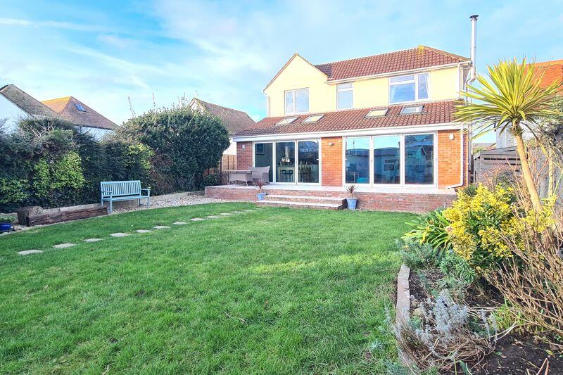 4 bedroom detached house for sale in Ryde Place, LeeOnTheSolent, PO13