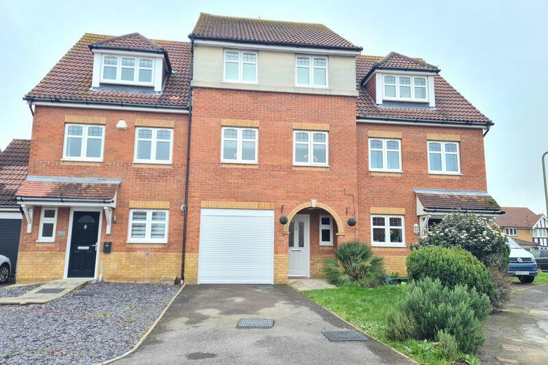 3 bedroom town house for sale in Martlet Close, LeeOnTheSolent, PO13