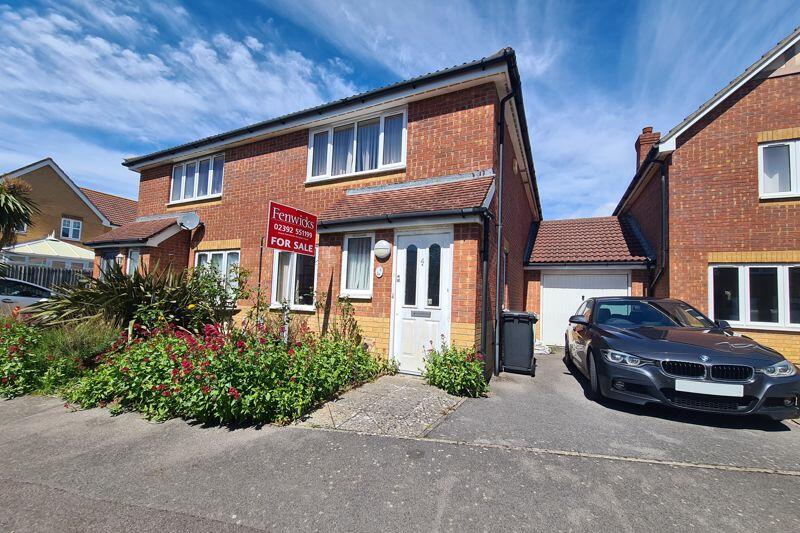 3 bedroom semidetached house for sale in Bracken Close, LeeOnThe