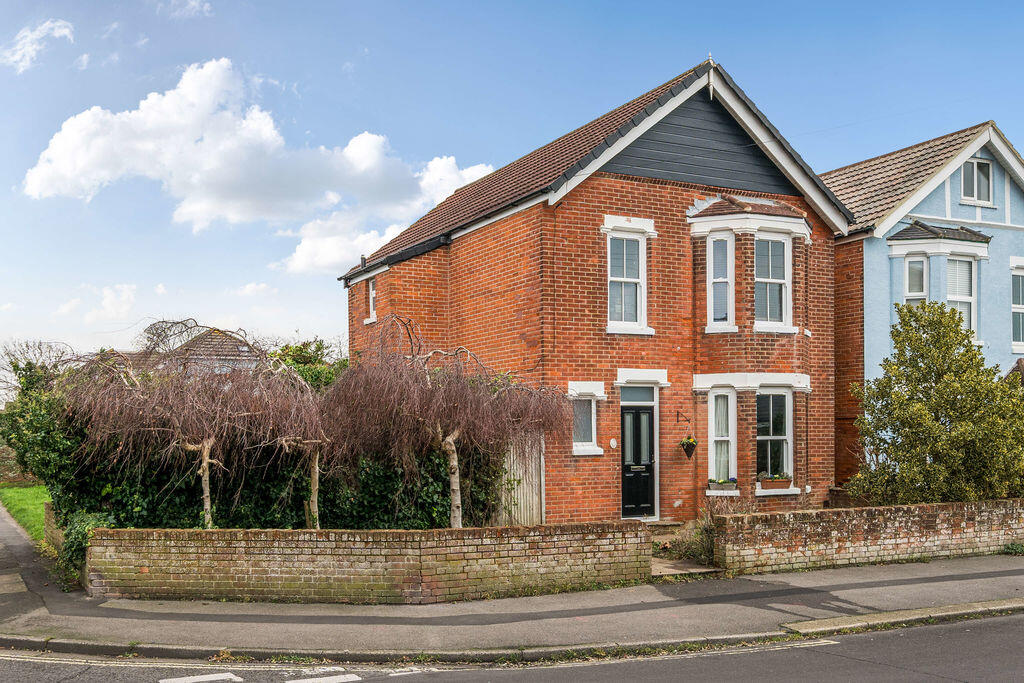 Main image of property: Russell Road, Lee-On-The-Solent, PO13