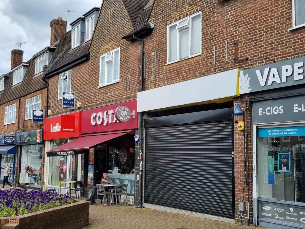 High street retail property for rent in Darkes Lane, Potters Bar, EN6