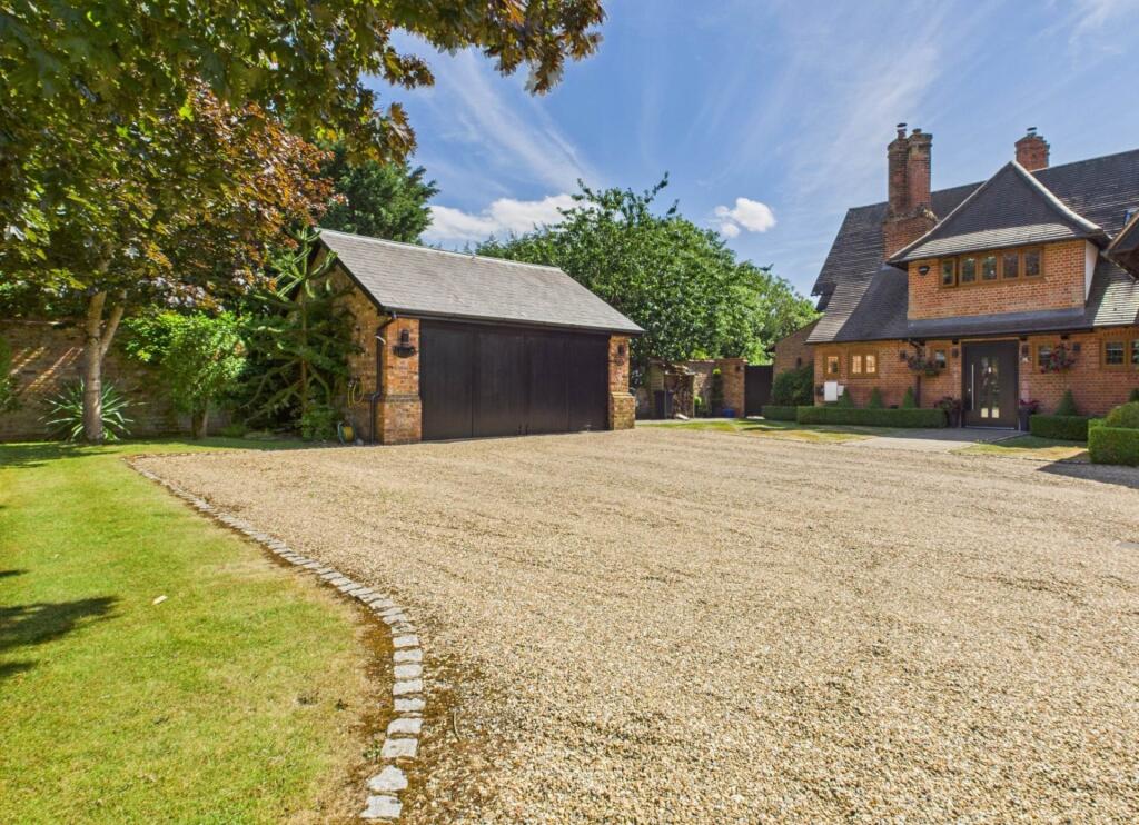 Main image of property: Home Farm Road, Brookmans Park