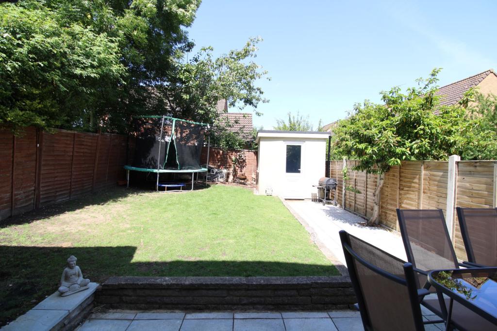 3 bedroom detached house for sale in Laurel Fields, Potters Bar, EN6