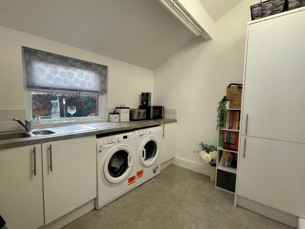 3 bedroom semidetached house for sale in Arnold Avenue, Blackpool, FY4 2EP, FY4