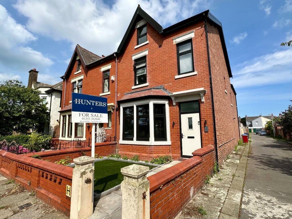 4 bedroom semidetached house for sale in Arnold Avenue, Blackpool, FY4