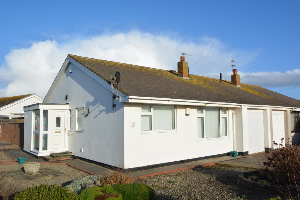 2 bedroom semidetached bungalow for sale in Lazenby Avenue, Fleetwood