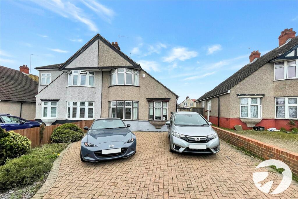 3 bedroom semidetached house for sale in Bellegrove Road, Welling